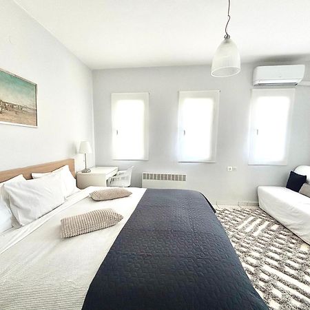 Downtown Apartment Kamena Vourla Luaran gambar