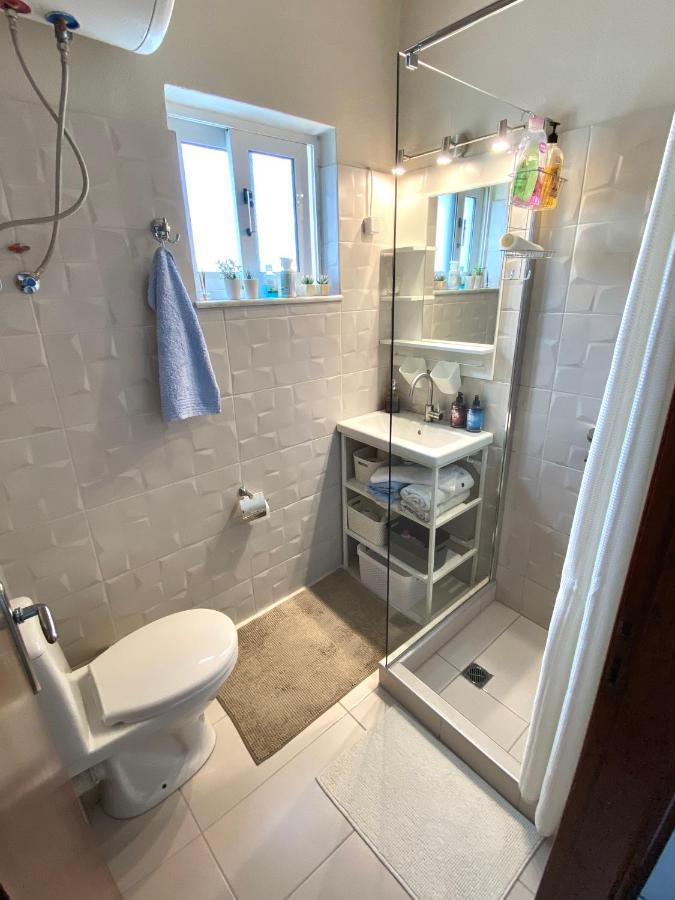 Downtown Apartment Kamena Vourla Luaran gambar