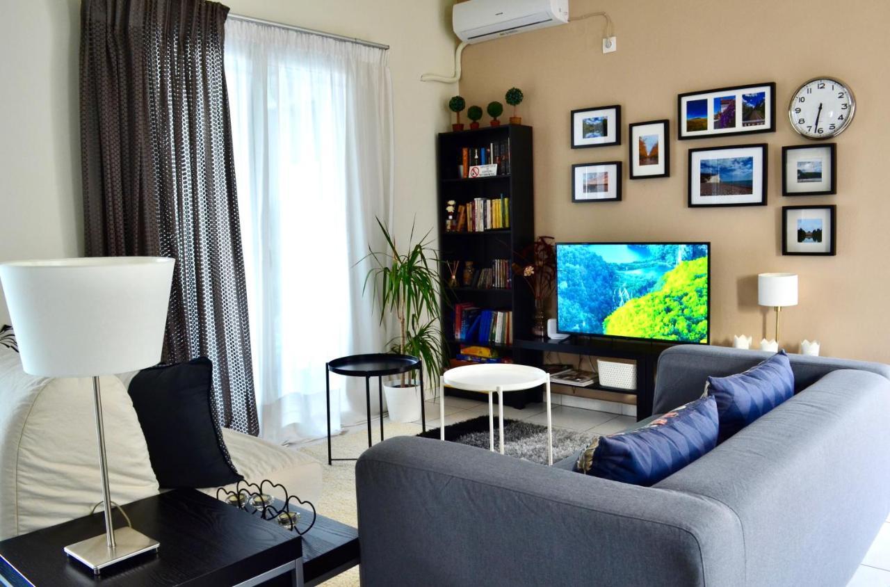 Downtown Apartment Kamena Vourla Luaran gambar